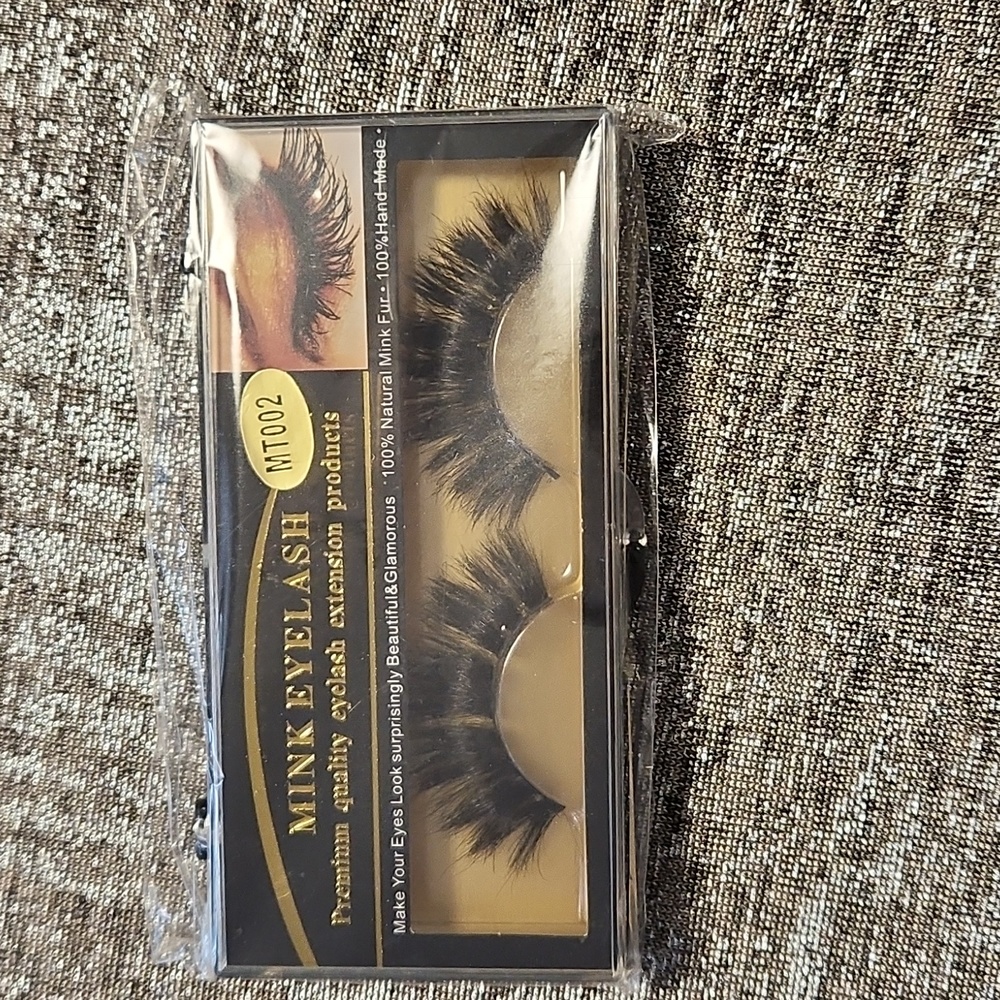 Mink effects lashes